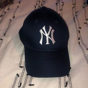 UNISEX Classic Yankees baseball “dad” hat